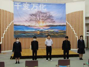 ９年生を送る会